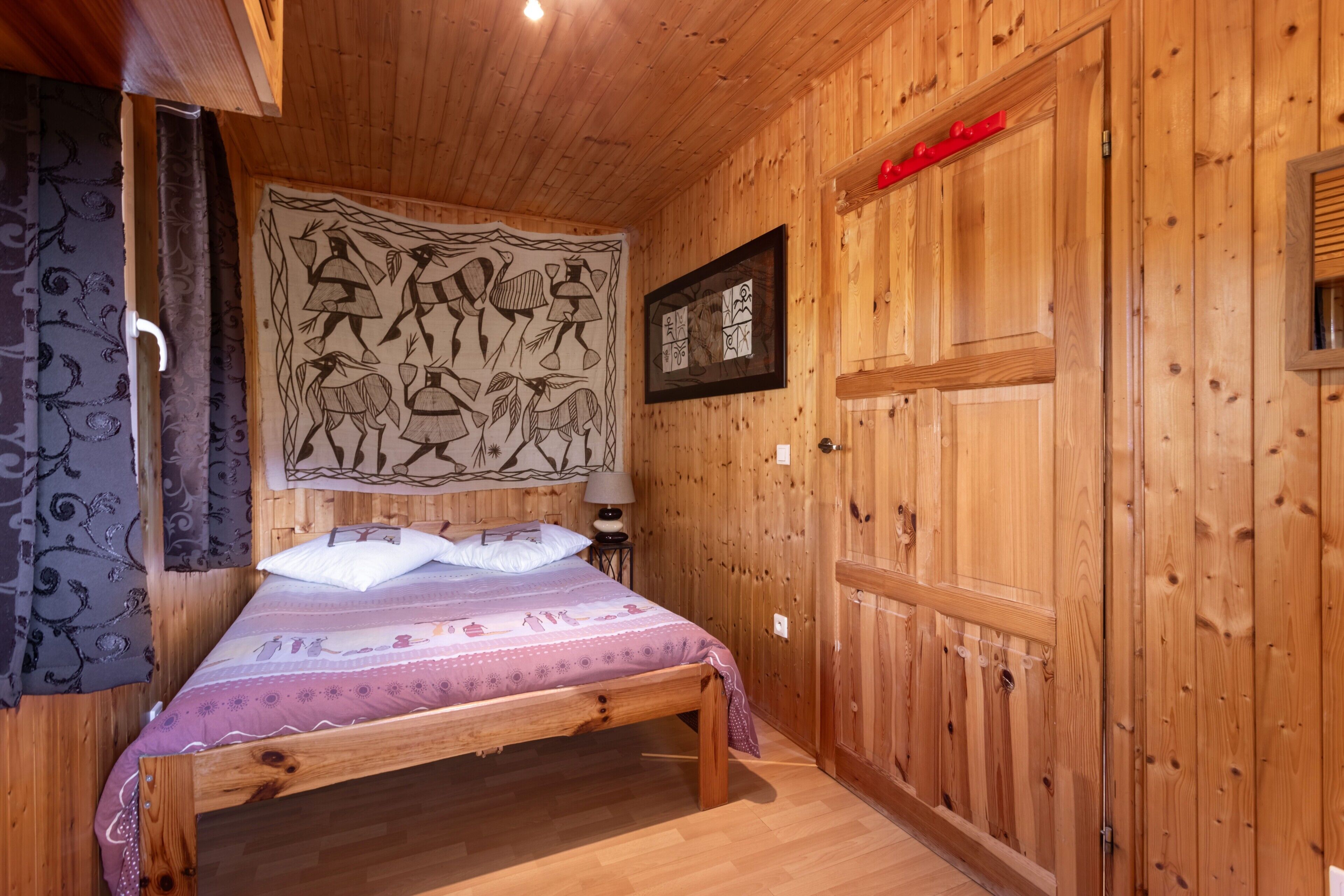 2 soverom og strykejern/-brett