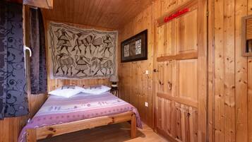 2 bedrooms, iron/ironing board