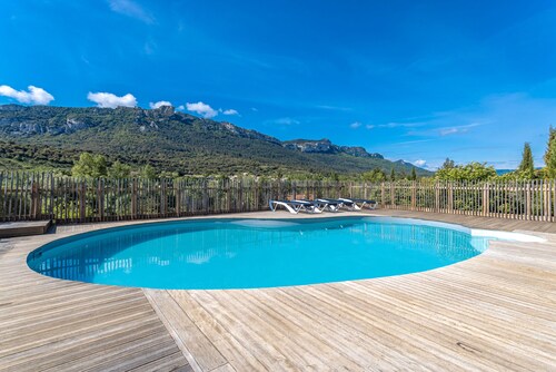 Gite Les Casots with Shared Pool, Private Terrace and Air Conditioning