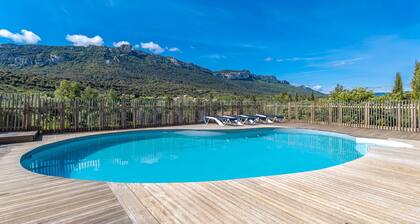 Gite Les Casots with Shared Pool, Private Terrace and Air Conditioning