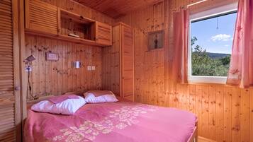 2 slaapkamers, een strijkplank/strijkijzer