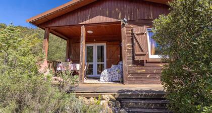 Chalet 'Corbieres' avec vue sur montagne, piscine partagée et terrasse privée