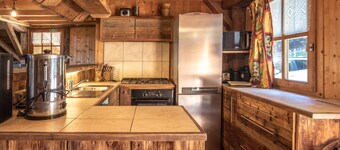 Chalet 'D'alpage Cornillon' with Mountain View, Private Terrace and Wi-Fi