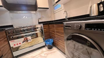 Deluxe Apartment | Private kitchen