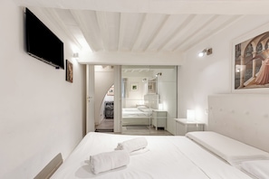 2 chambres, fer et planche Ă repasser, Wi-Fi gratuit, draps fournis