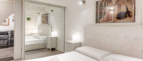 2 chambres, fer et planche Ă repasser, Wi-Fi gratuit, draps fournis