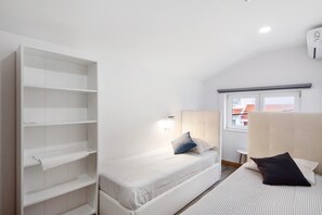 1 bedroom, free WiFi, bed sheets - Room 'Al Katekero - Quarto 201' with Wi-Fi and Air Conditioning (Gafanha da Encarnação)