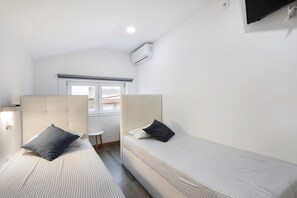 1 bedroom, free WiFi, bed sheets