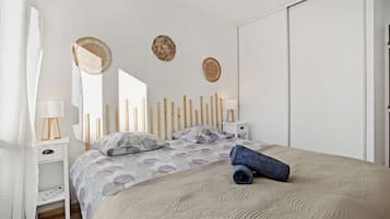 1 dormitorio, tabla de planchar con plancha, wifi gratis y ropa de cama