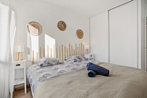 1 habitación, tabla de planchar con plancha y wifi gratis