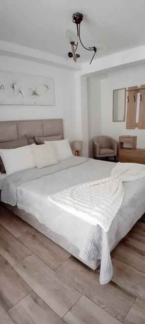 1 bedroom, iron/ironing board, free WiFi, bed sheets