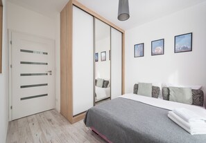 1 bedroom, iron/ironing board, WiFi, bed sheets