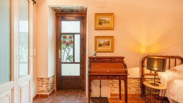 1 Schlafzimmer, BĂŒgeleisen/BĂŒgelbrett, kostenloses WLAN, BettwĂ€sche