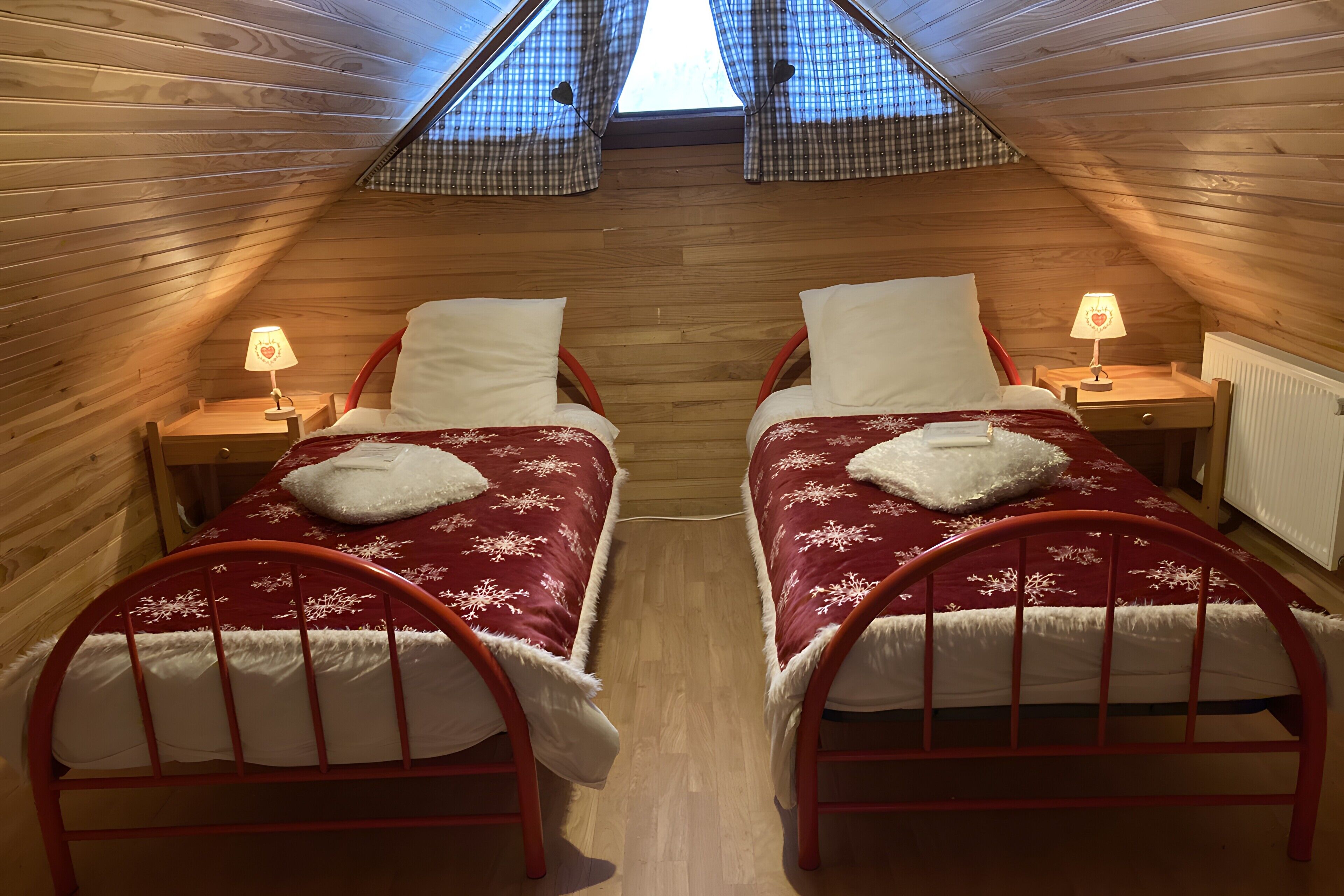 4 soverom, strykejern/-brett og wi-fi (inkludert)