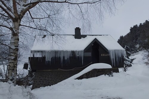 Chalet „Les Sonnailles“ mit Bergblick, Gemeinschaftsgarten und WLAN