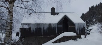 Chalet "Les Sonnailles" avec vue sur la montagne, jardin partagé et Wi-Fi