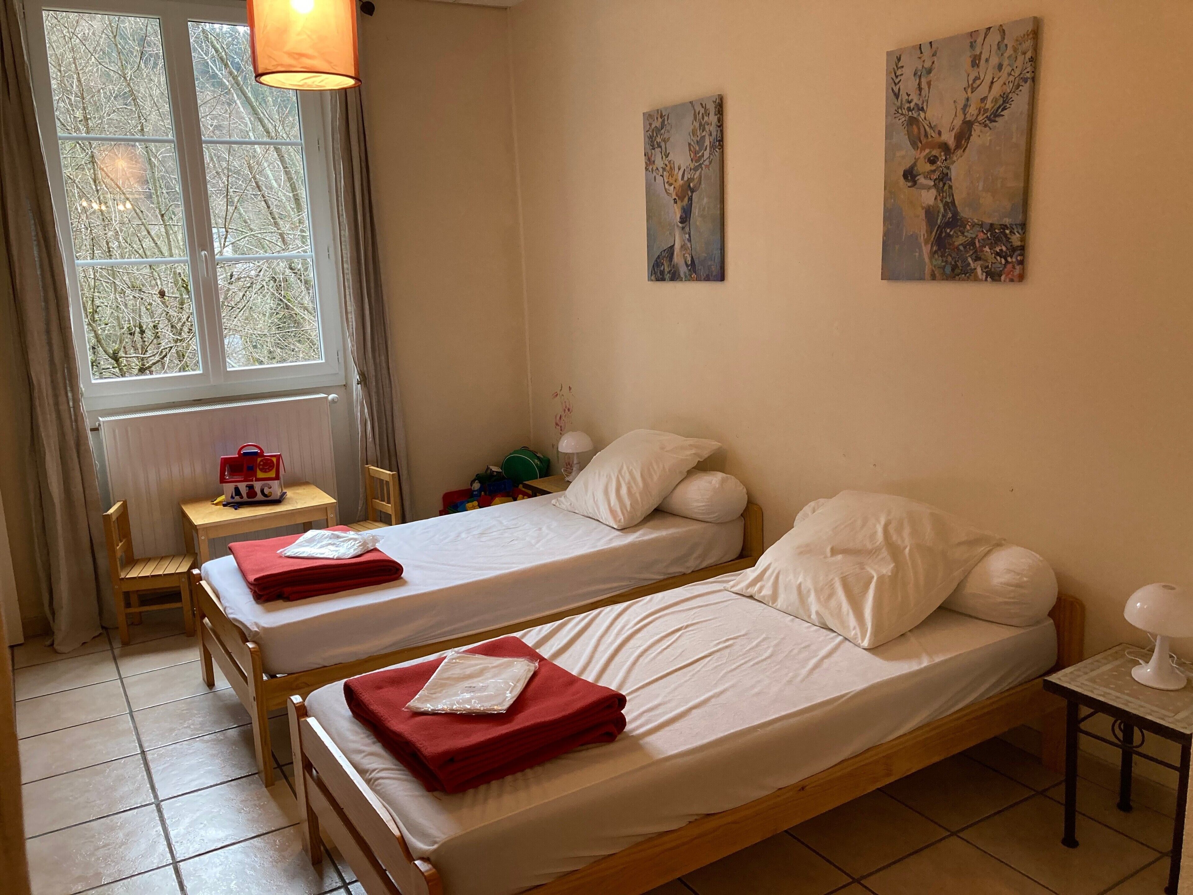 6 makuuhuonetta, silitysrauta/-lauta, ilmainen Wi-Fi