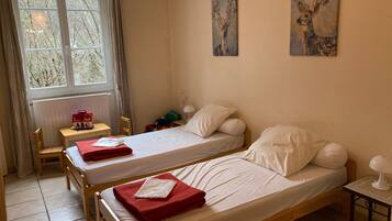 6 makuuhuonetta, silitysrauta/-lauta, ilmainen Wi-Fi