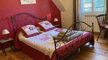 6 camere, ferro/asse da stiro, Wi-Fi gratuito