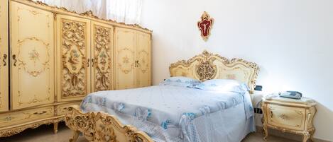 2 makuuhuonetta, ilmainen Wi-Fi, vuodevaatteet, pääsy pyörätuolilla