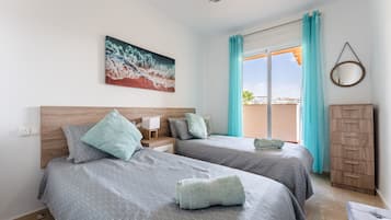 2 bedrooms, iron/ironing board, free WiFi, bed sheets