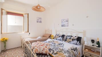 3 bedrooms, free WiFi, bed sheets