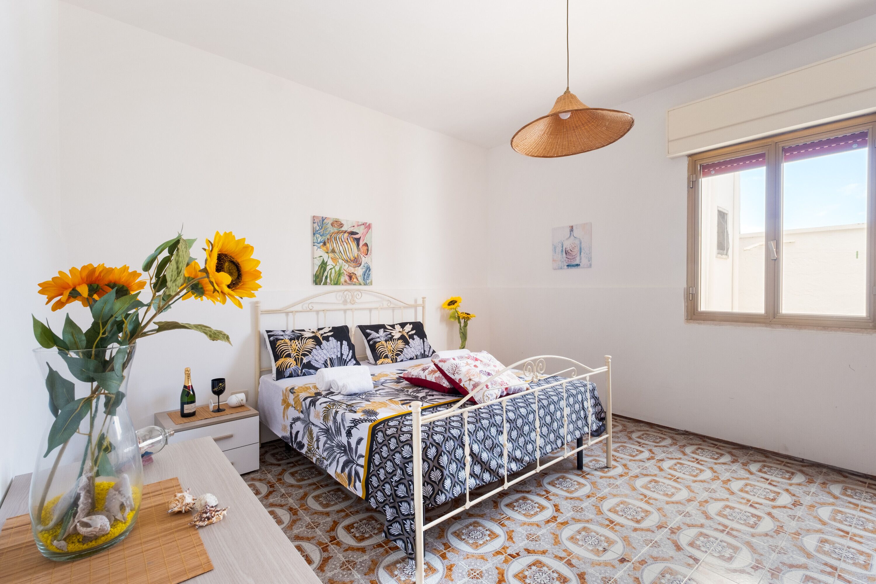 Free WiFi, bed sheets