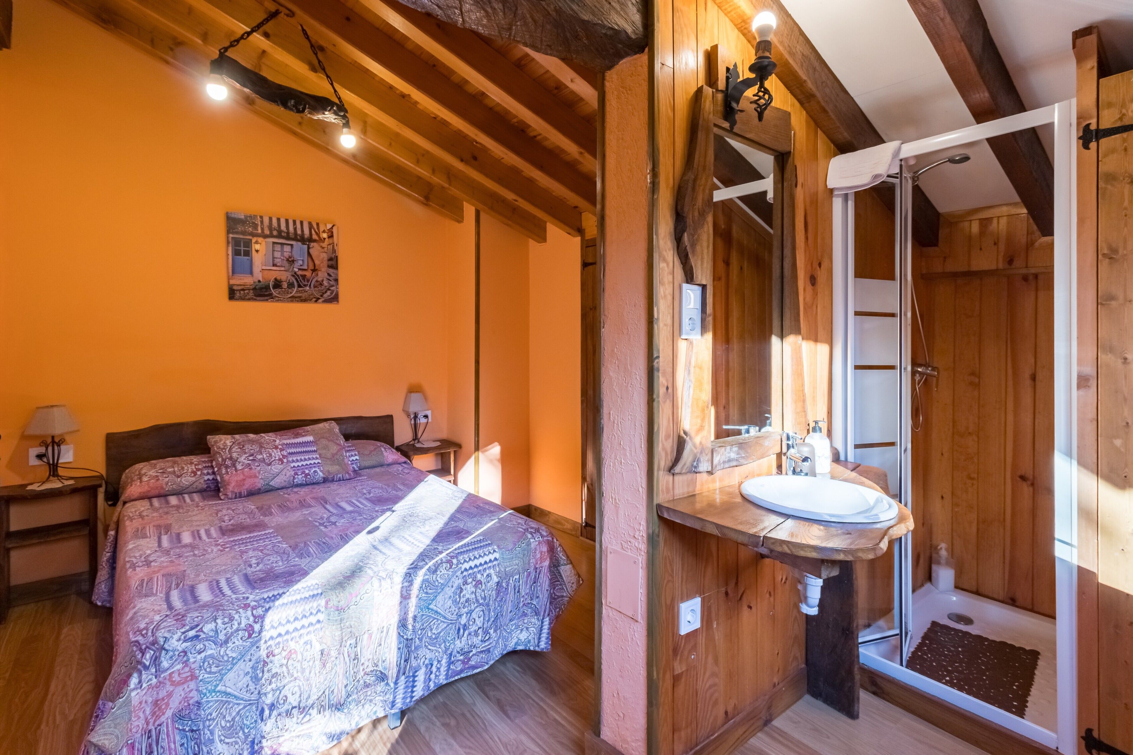 4 slaapkamers, een strijkplank/strijkijzer, beddengoed