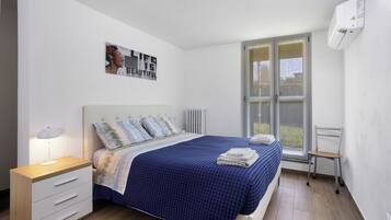 1 chambre, fer et planche Ă repasser, Wi-Fi gratuit, draps fournis