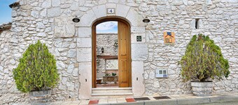 Spacious Country House in Ribera del Duero near Peñafiel Castle