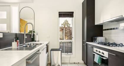 3 BR Townhouse Near Airport-City-Beach