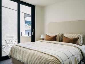 公寓, 1 間臥室 | 書桌、手提電腦工作空間、隔音、熨斗/熨衫板