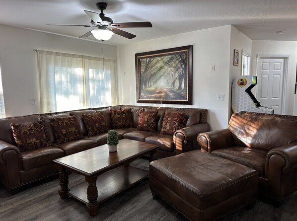 Smart TV, video games