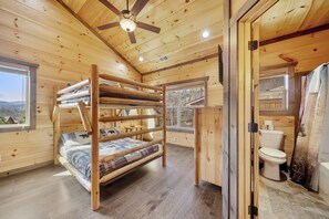 5 habitaciones, tabla de planchar con plancha y wifi gratis