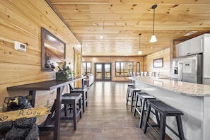 Dining - ShangriLa Vista: A 5-bedroom Dog-Friendly Cabin with Stunning Mountain Views (Sevierville)