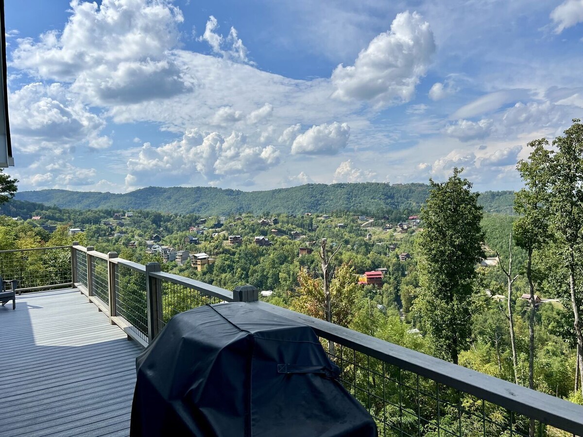 Photo 56 of "Close Enough to Perfect" – Luxurious 4-Bedroom Cabin with Game Room & Stunning Views!