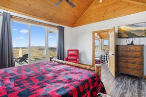 4 bedrooms, iron/ironing board, free WiFi, bed sheets - "Close Enough to Perfect" – Luxurious 4-Bedroom Cabin with Game Room & Stunning Views! (Gatlinburg)