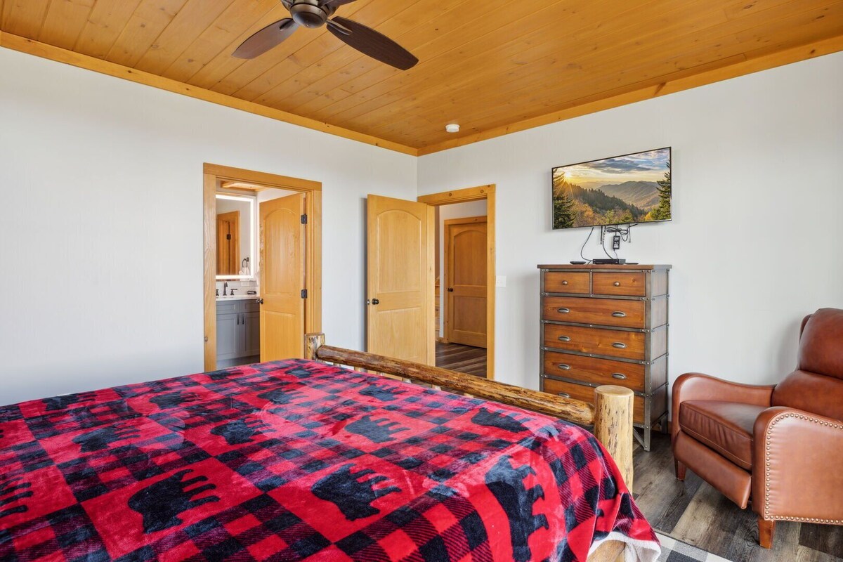 Photo 93 of "Close Enough to Perfect" – Luxurious 4-Bedroom Cabin with Game Room & Stunning Views!