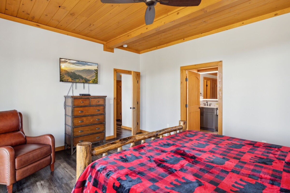 Photo 89 of "Close Enough to Perfect" – Luxurious 4-Bedroom Cabin with Game Room & Stunning Views!