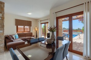 Living area - Luxurious Villa Retreat with Panoramic Views (Paphos)
