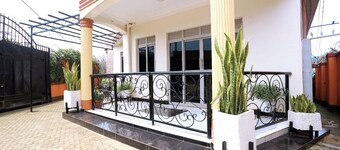 Sarai Hotel