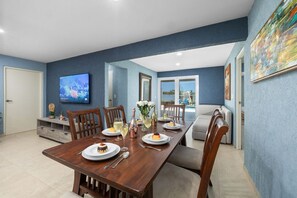 Dining - Blue Villa  Huge Backyard  PrivatePool  FirePit (Paradera)
