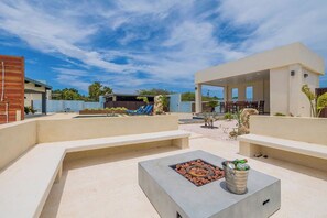 Terrace/patio - Blue Villa  Huge Backyard  PrivatePool  FirePit (Paradera)