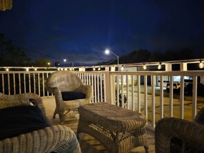 Terrace/patio - 2F beautiful balcony, 2-bedrooms, 1G WiFi, near WEGO Bus (Niagara Falls)