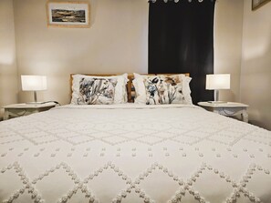 2 bedrooms, iron/ironing board, free WiFi, bed sheets