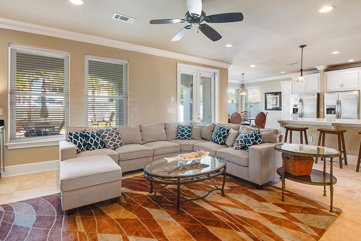 Photo 11 of 🌞 Walking on Sunshine | Golf Cart | Movie Theater | 2 Pools | Free Parasailing and Golf!