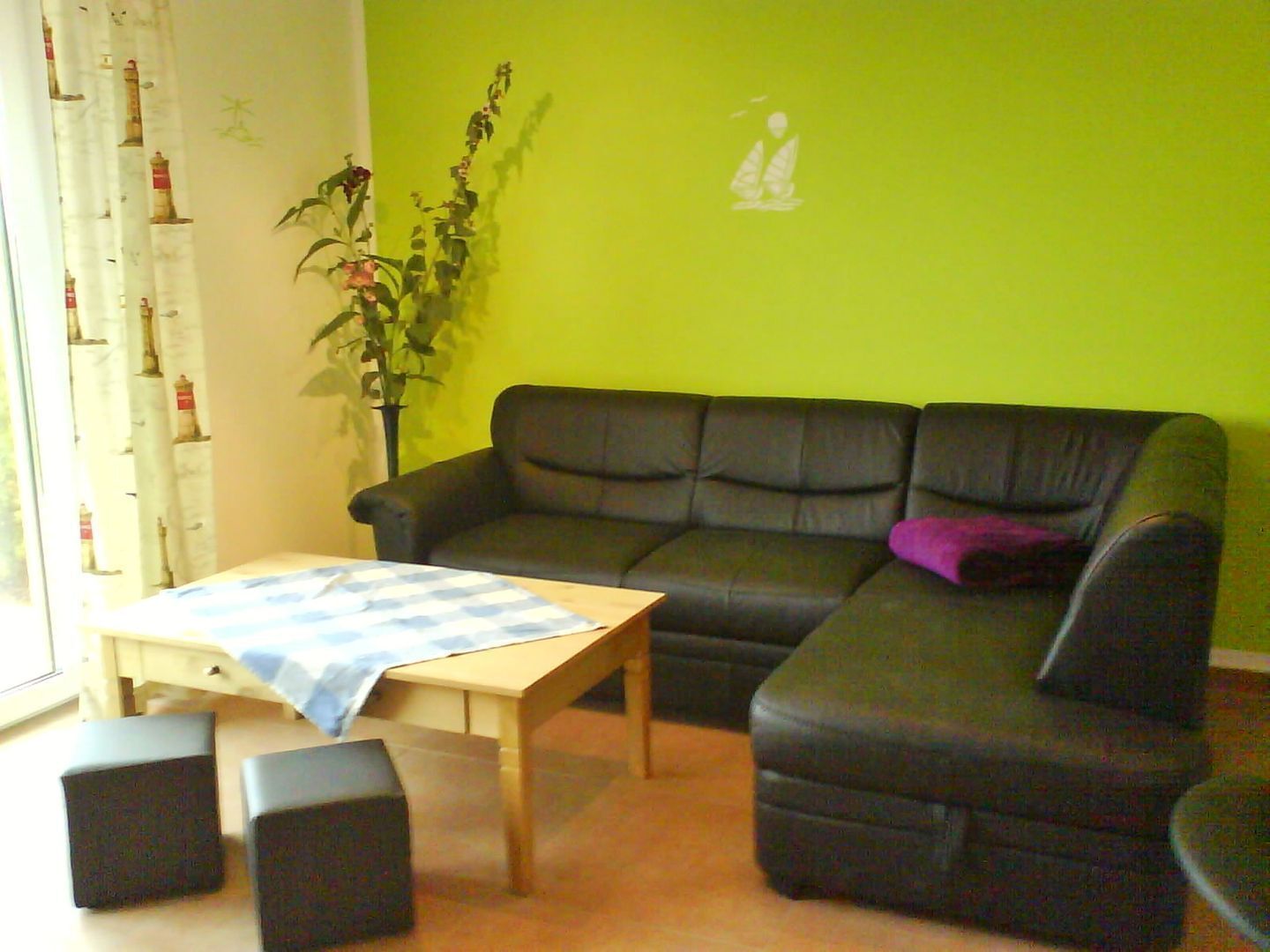 TV, mesa de pingue-pongue, aparelho de som