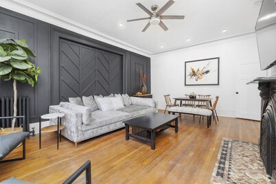 Luxury 2 Bedroom, Sleeps 6, Downtown W Adams - 400