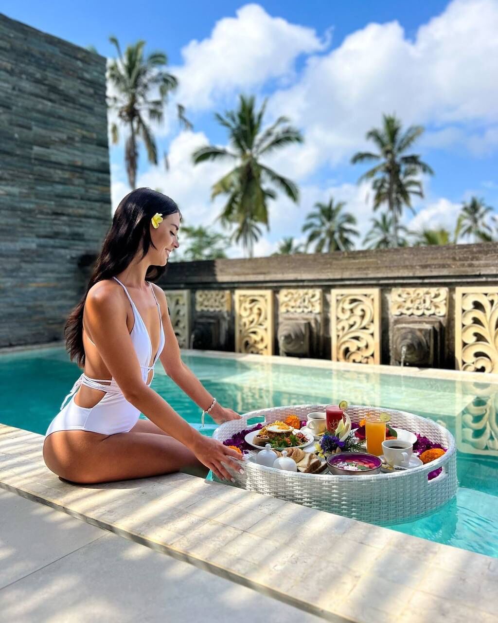 Desayuno buffet diario (IDR 211750 por persona)