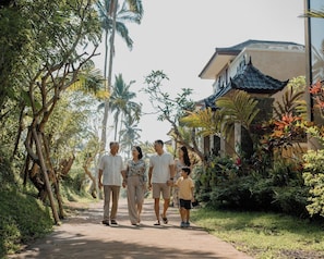 المنشأة من الخارج